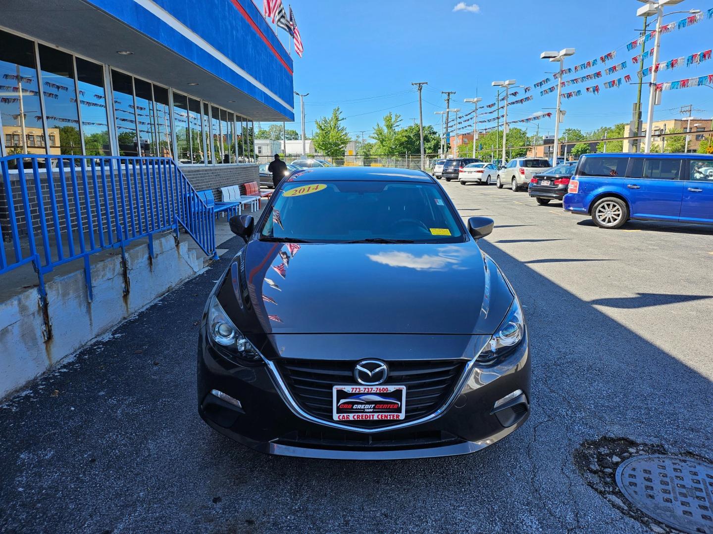 2014 GRAY Mazda MAZDA3 i Sport AT 4-Door (3MZBM1U71EM) with an 2.0L L4 DOHC 16V engine, 6-Speed Automatic transmission, located at 7600 S Western Ave., Chicago, IL, 60620, (773) 918-3980, 0.000000, 0.000000 - Photo#2